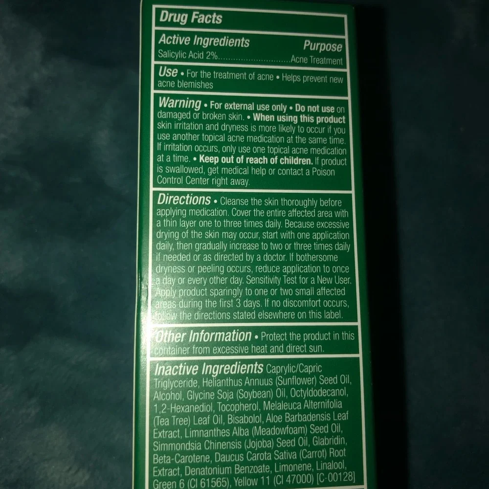 ELF PLZ Clarify Facial Oil - Green Packaging